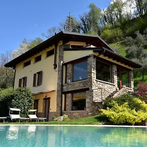 In With Pool Garden And View Apartment