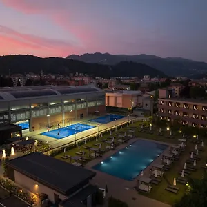 4* Hotel Hills